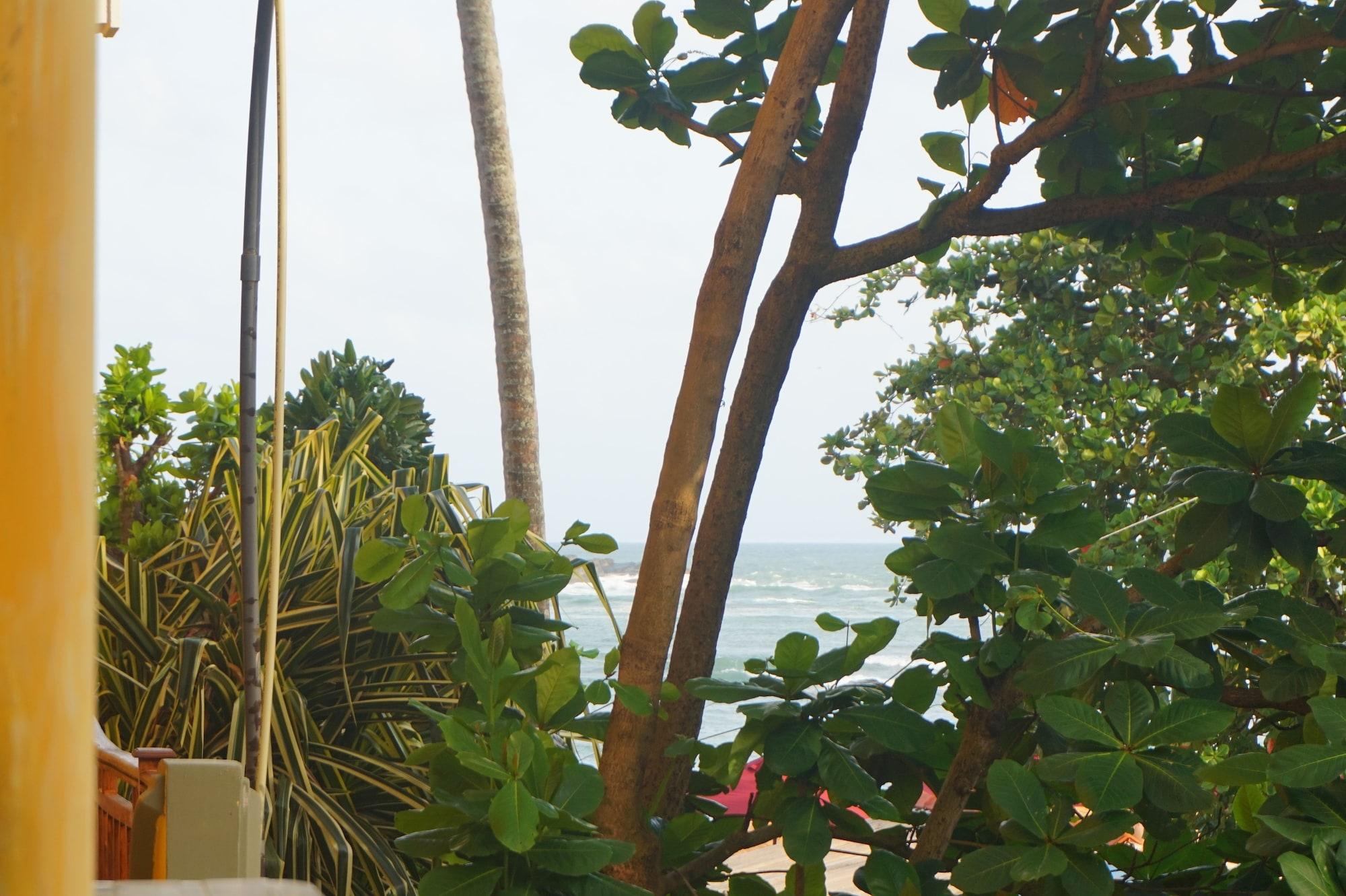 Thaproban Beach House Unawatuna Exterior photo